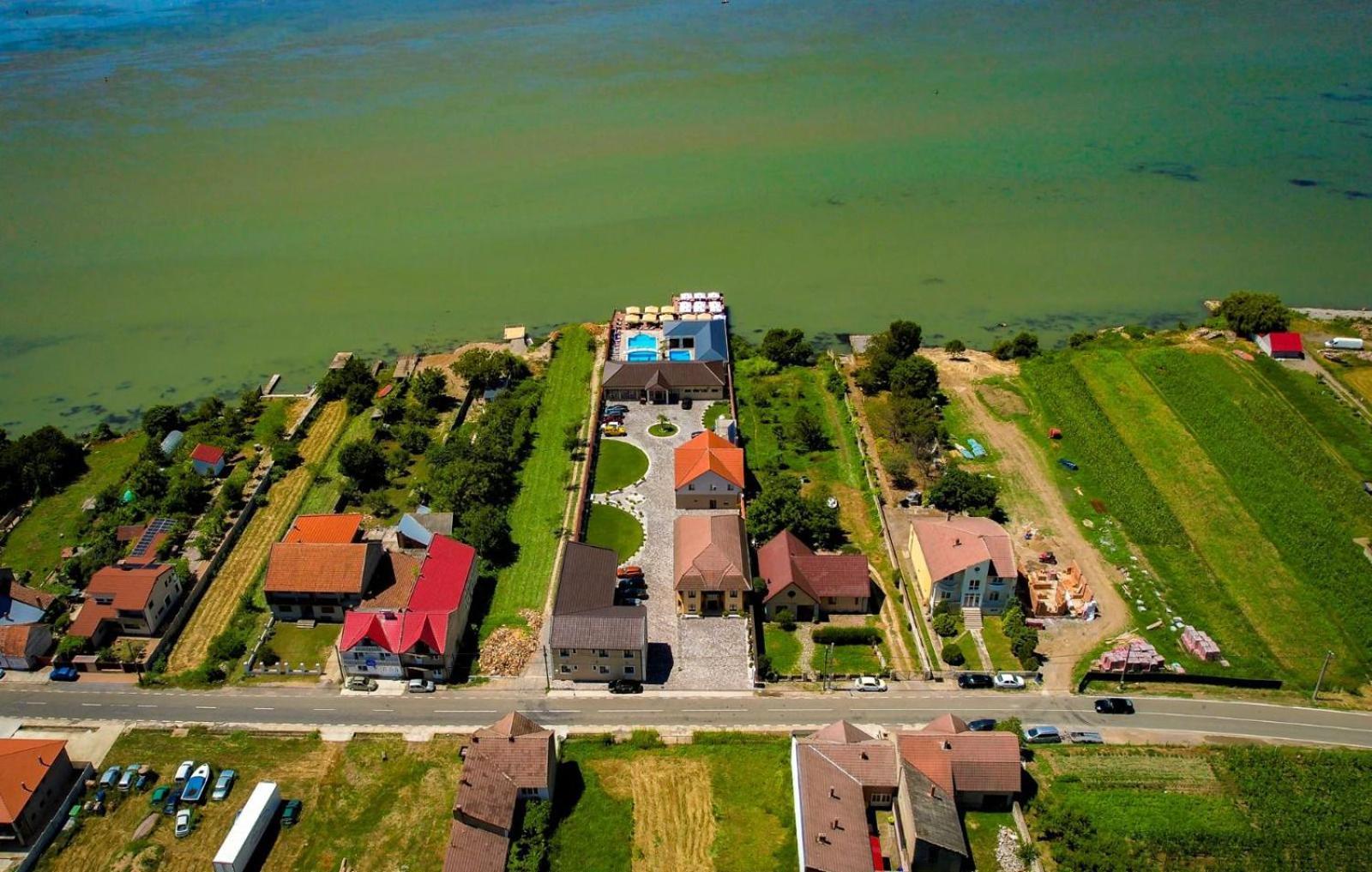 Pensiunea Elis Pescari Exterior foto